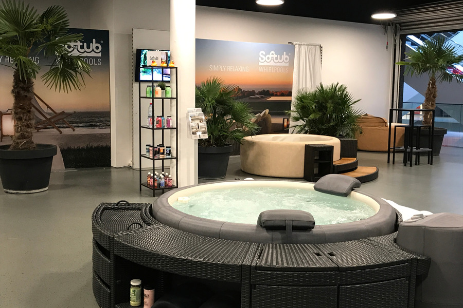 Pop-Up-Store Softub Whirlpools