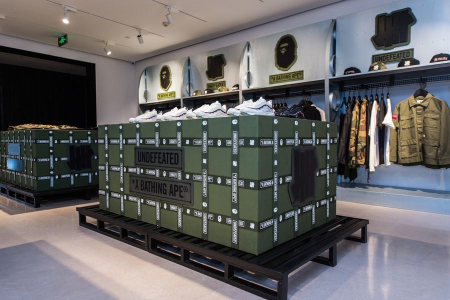  UNDEFEATED x BAPE  Pop-Up Store 