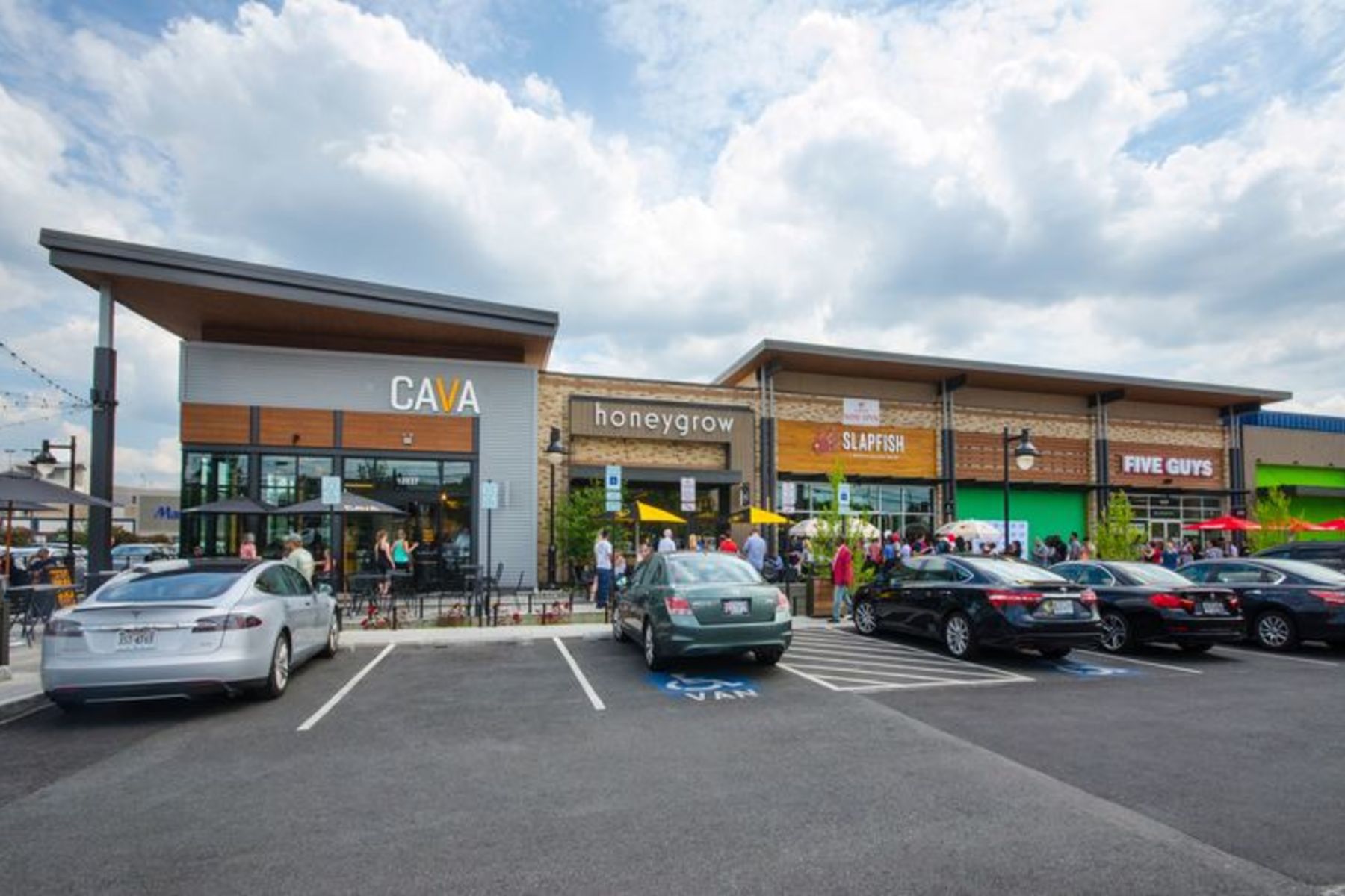 Montrose Crossing Shopping Center