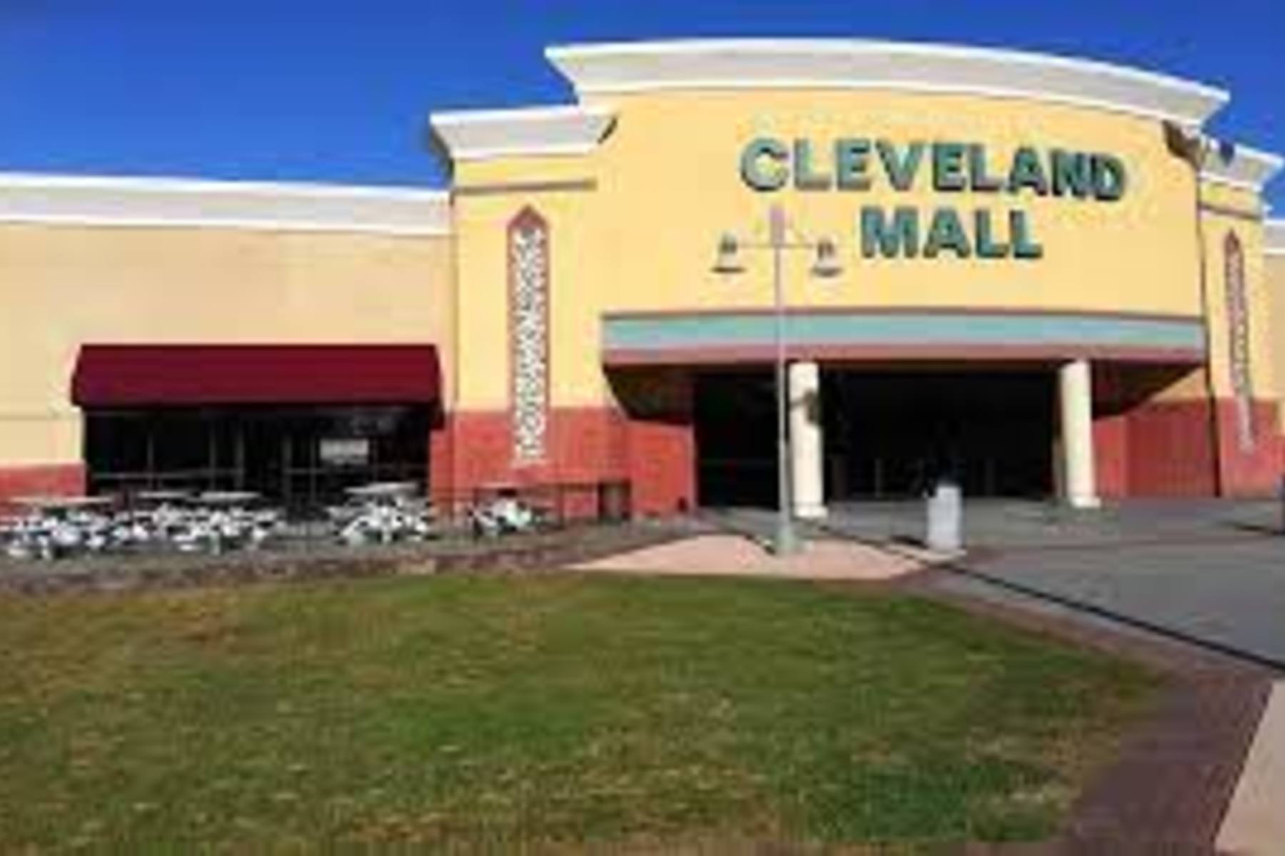 Cleveland Mall - Shopping Center