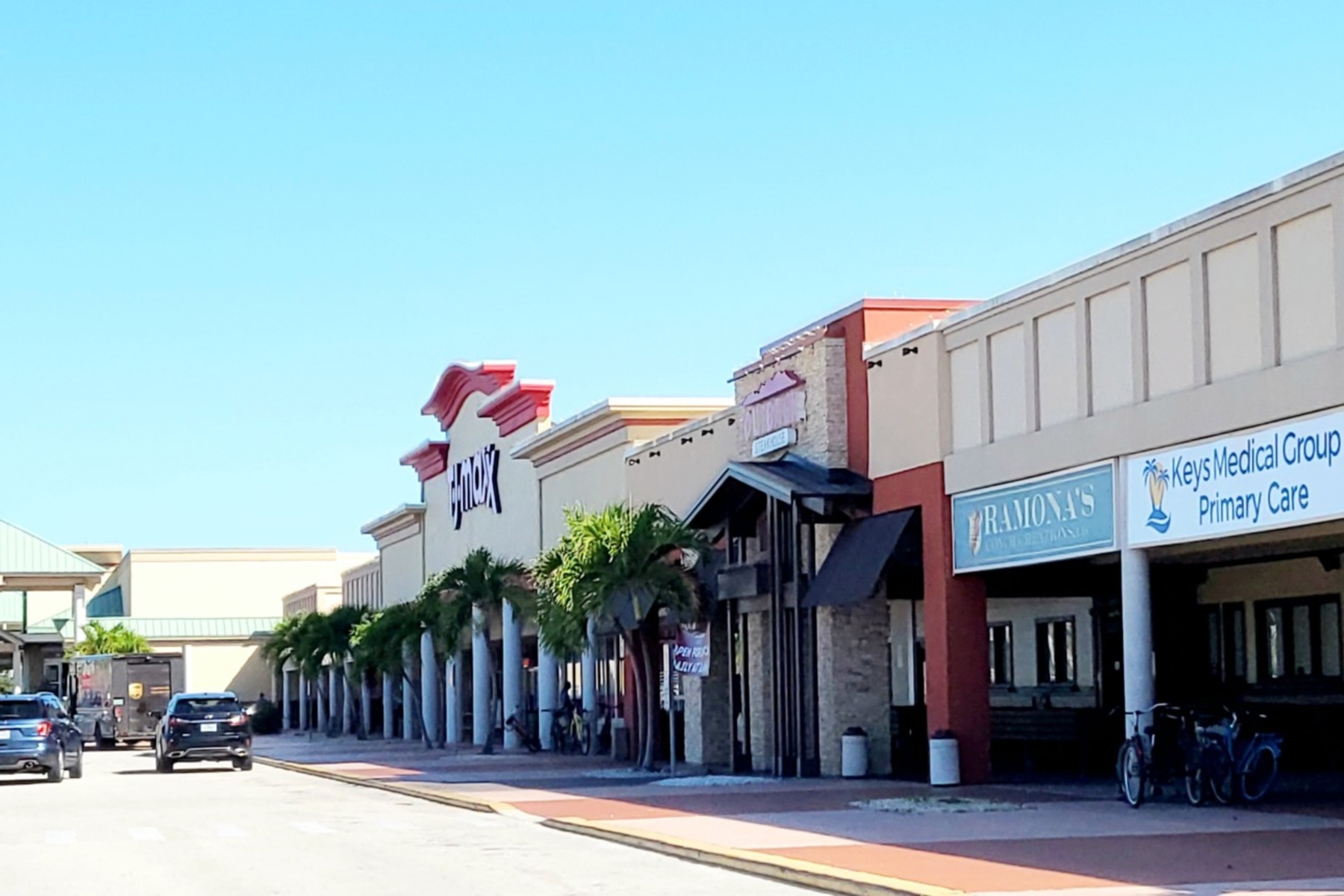 Searstown Shopping Center - Shopping Center