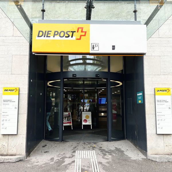 Post Filiale Biel/Bienne 1 Annahme/Dépôt