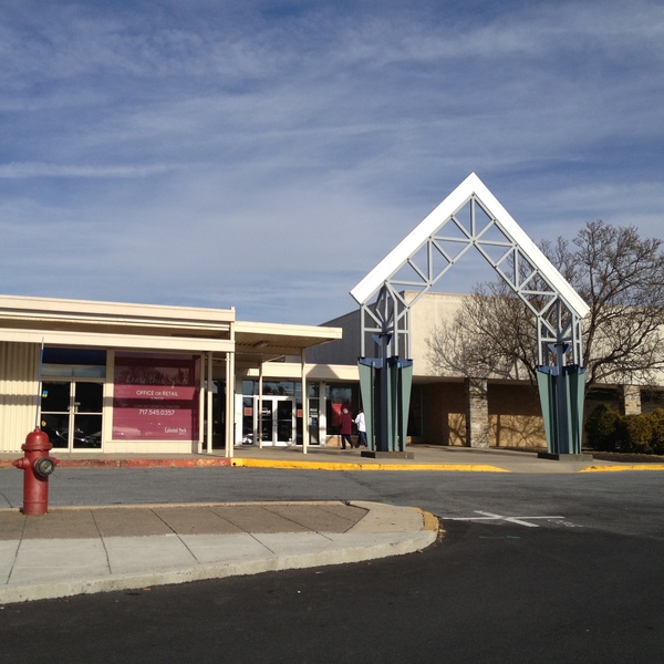 Colonial Park Mall