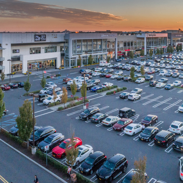 The Gallery At Westbury Plaza