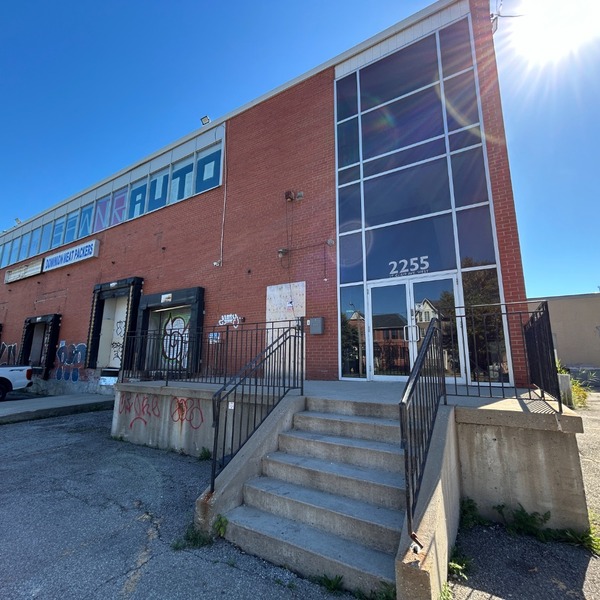 2255 St. Clair Avenue West, Toronto