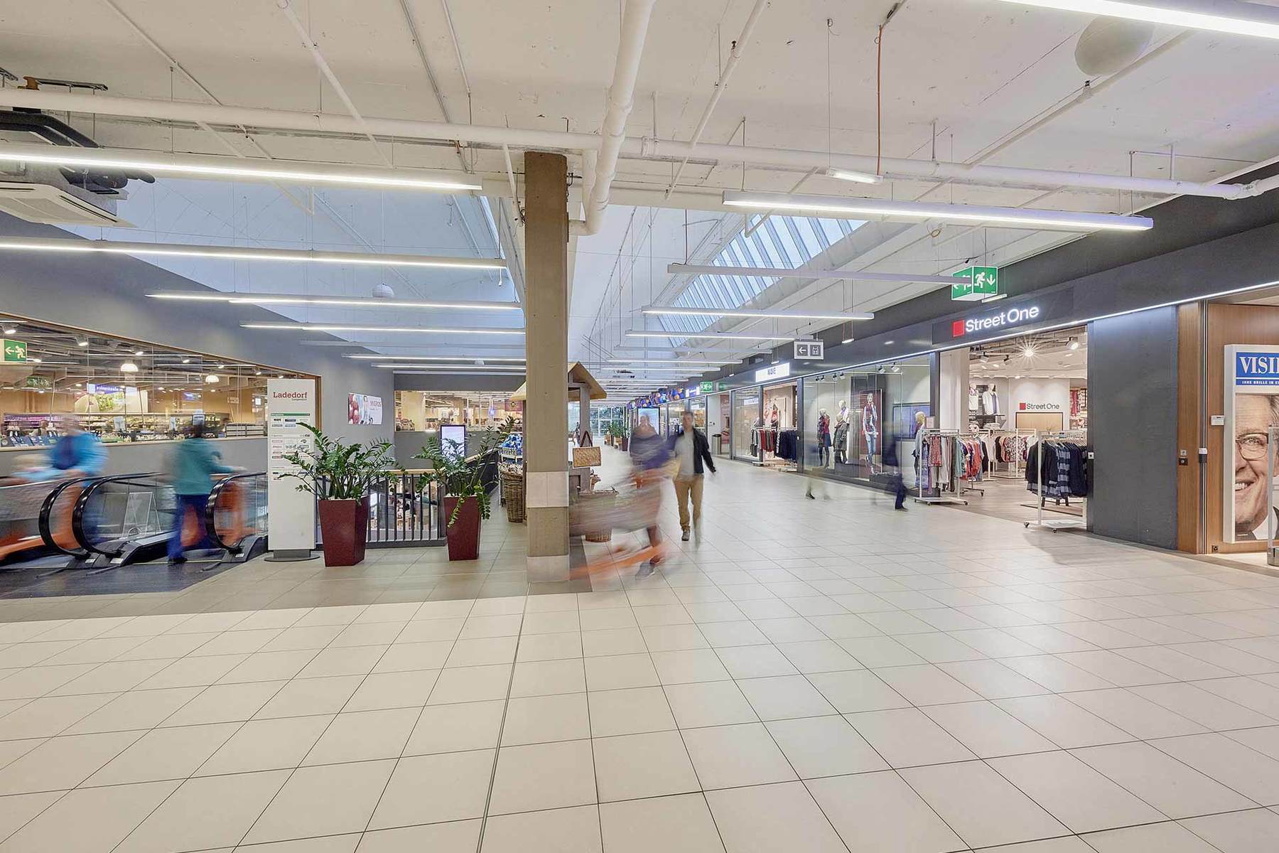 Ladedorf - Shopping Center