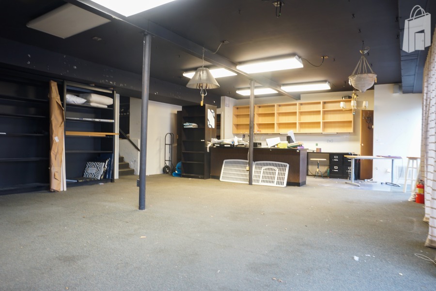 Lower Level Near Entrance