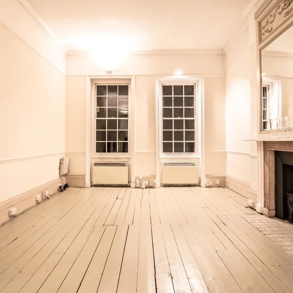 Impeccable Gallery Space near Bond Street 