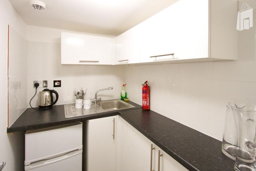 Pop-Up Art Space in Camden