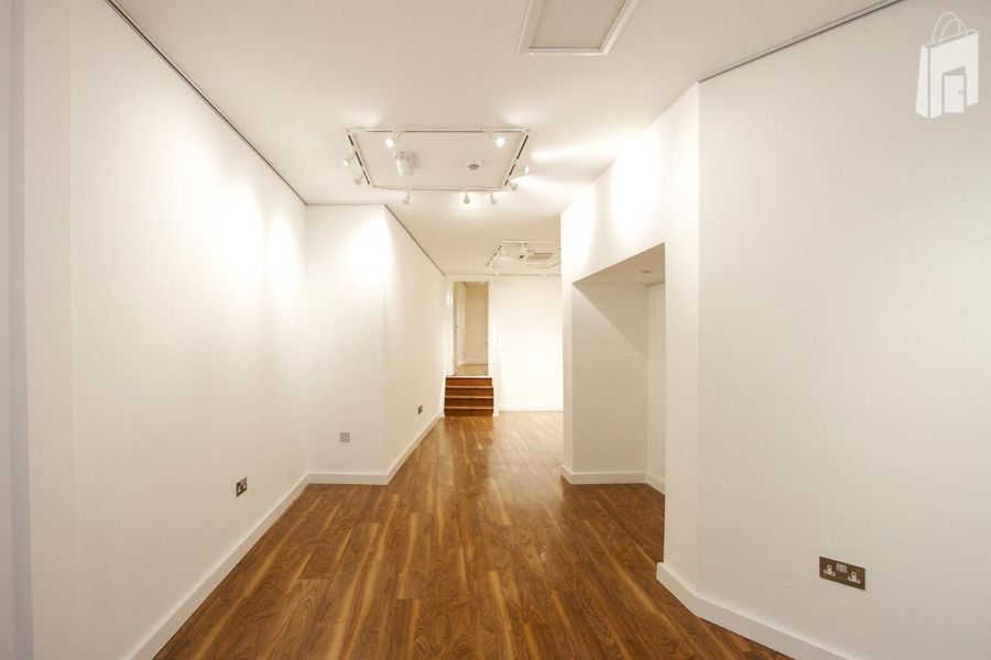 Pop-Up Art Space in Camden