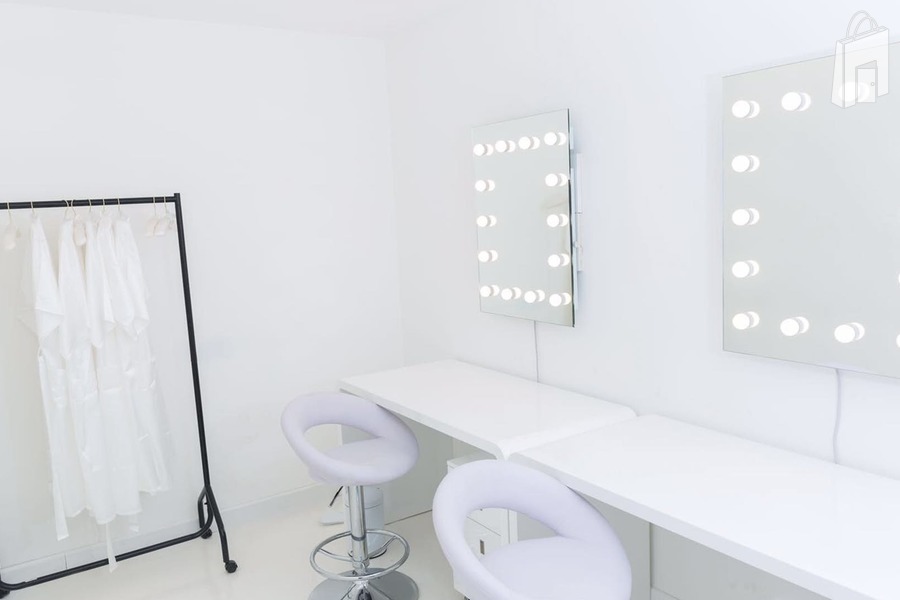 PHOTOGRAPHY STUDIO AT SQUARE SUITE