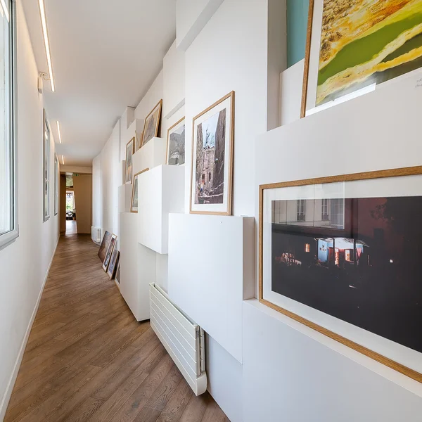 Perfect Space in Champs-Elysées