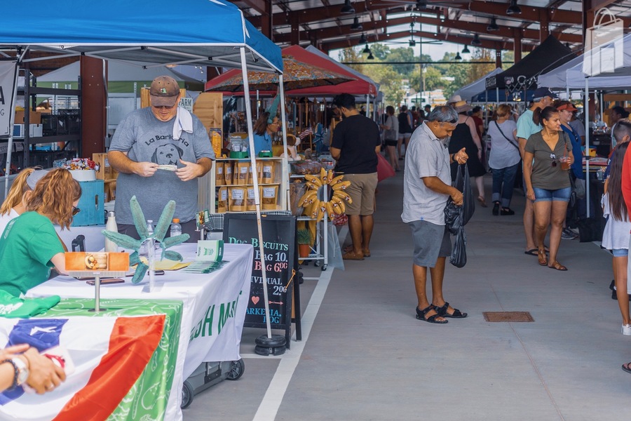 Outdoor Shed Main Aisle