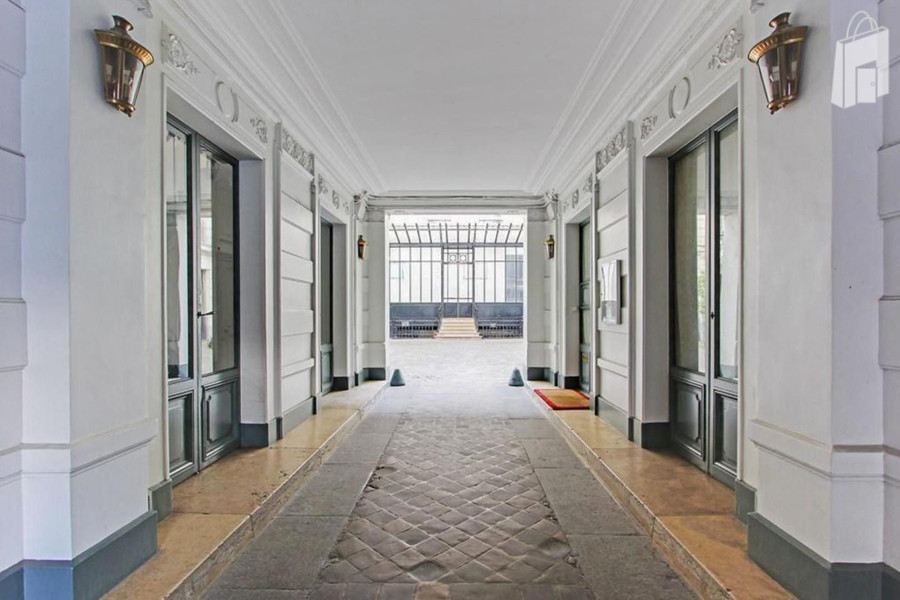 Spectacular Showroom