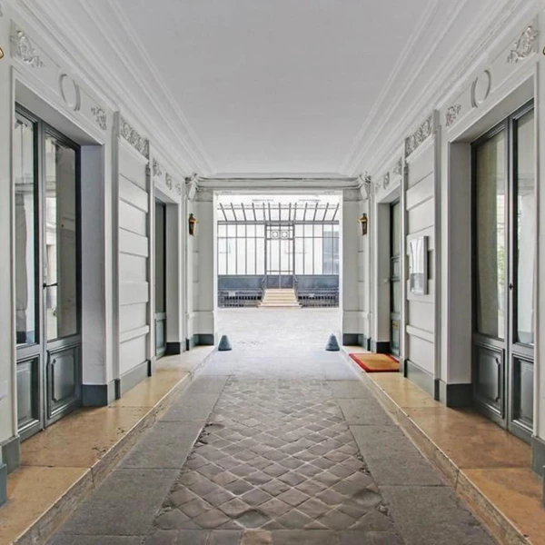 Breathtaking Event Space in Le Marais 