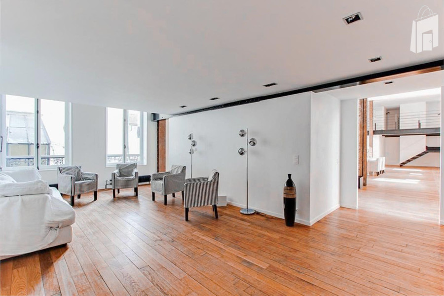 Spectacular Showroom