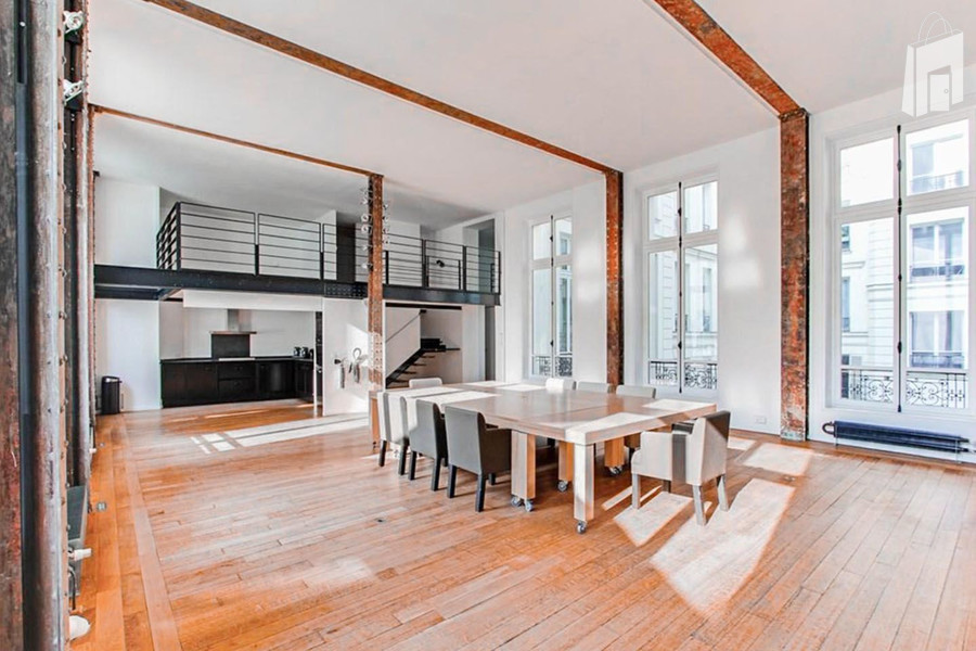 Spectacular Showroom