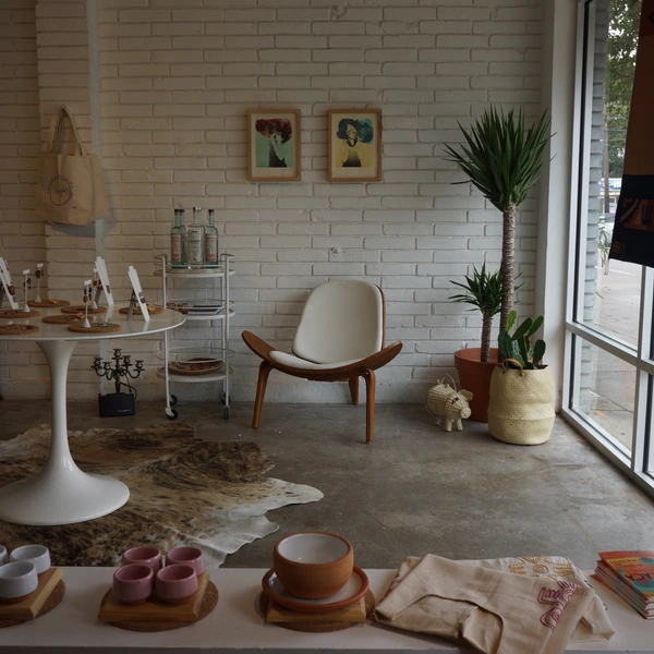 Flexible concept pop-up shop, short-term rentals,