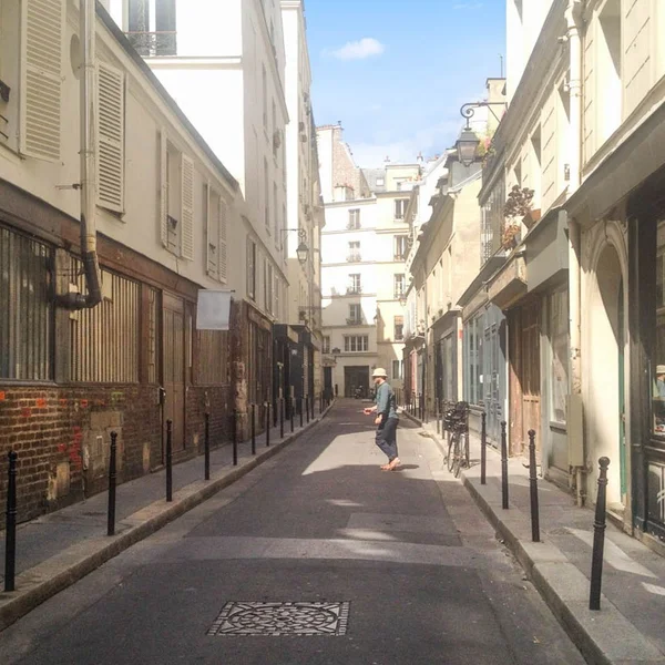 Enthralling Gallery Space in Le Marais 