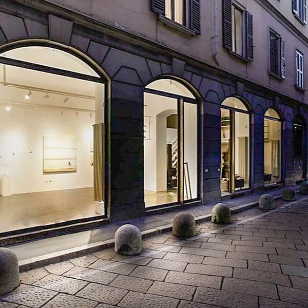 Inviting Boutique in Porta Garibaldi 