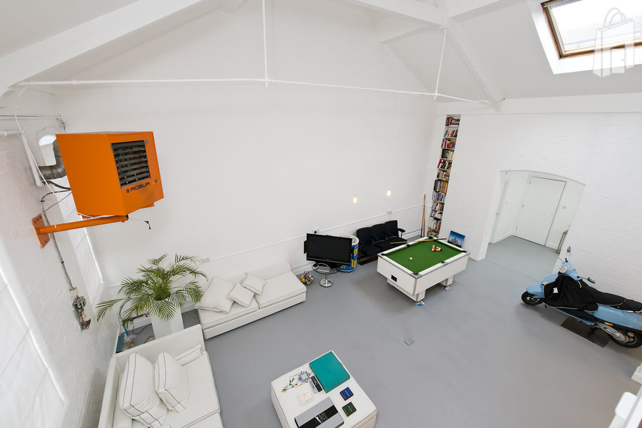 Unique Loft Showroom 