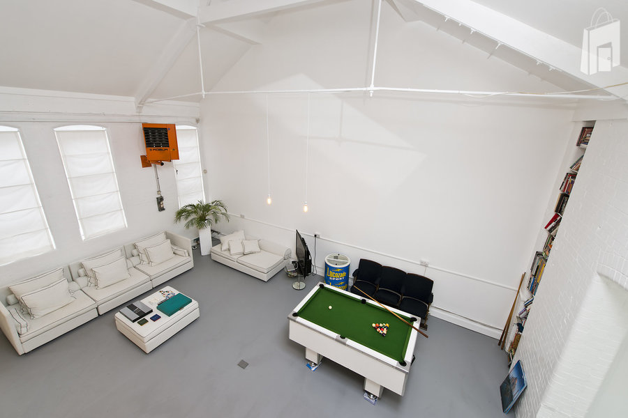 Unique Loft Showroom 