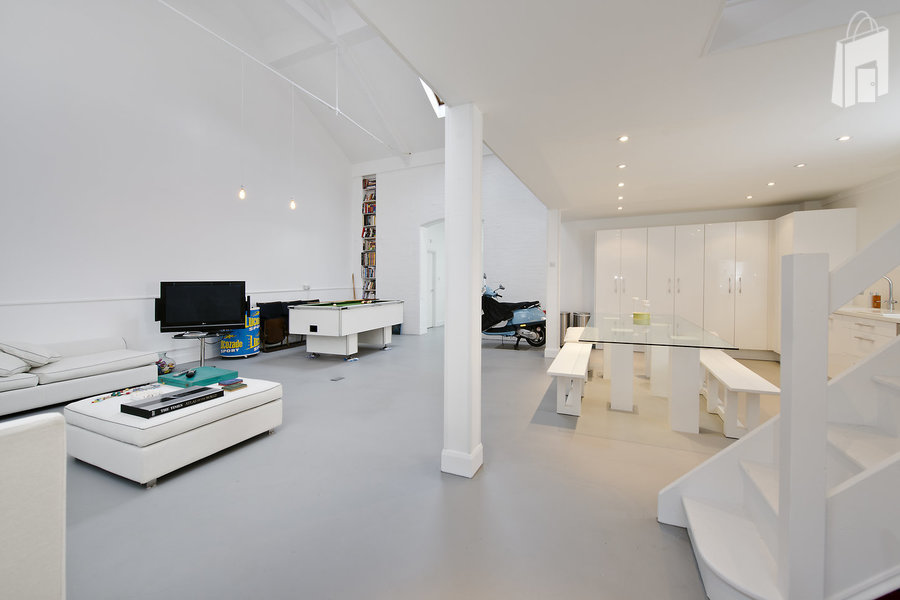 Unique Loft Showroom 