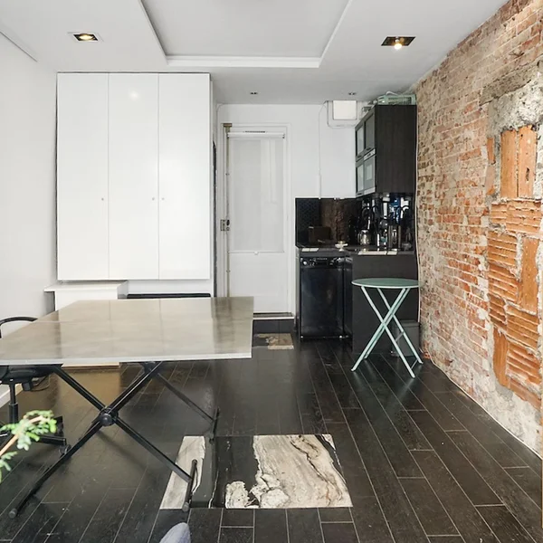 Inviting Shop in Montmartre 