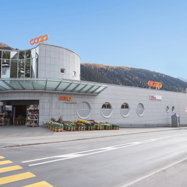 Attraktive Verkaufsfläche im Coop Center Grischuna 