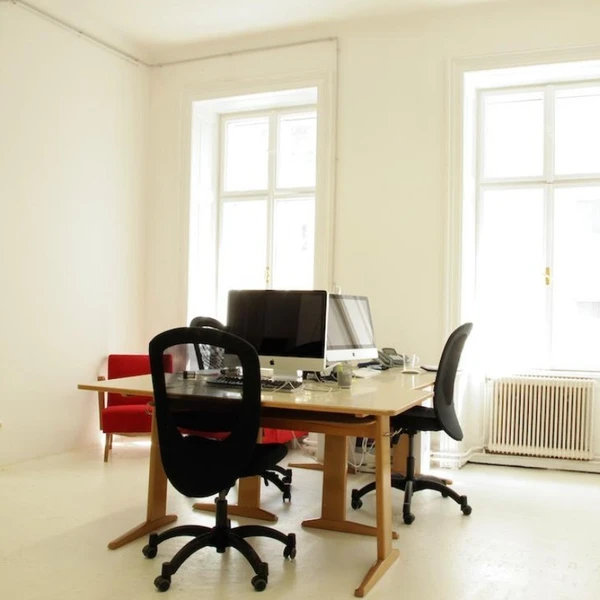 Cosy and luminous space available, Kandlgasse