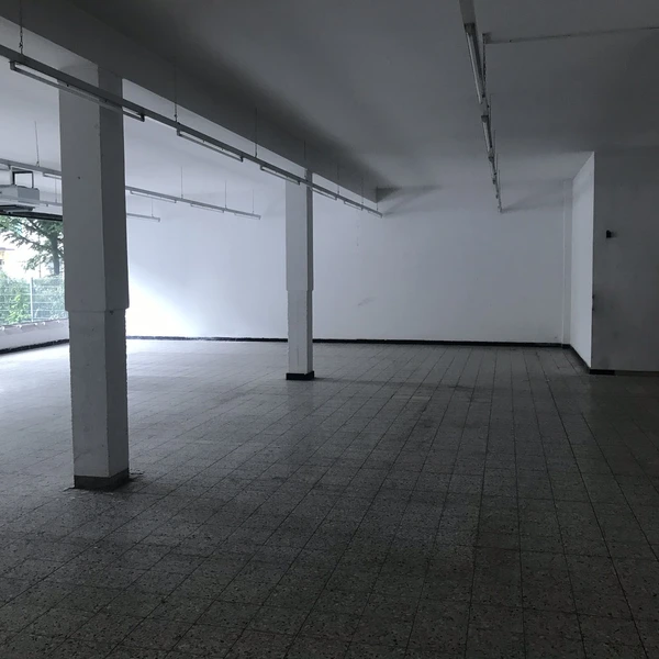 Store, Gallery, Event Location, Shared Office, Storage