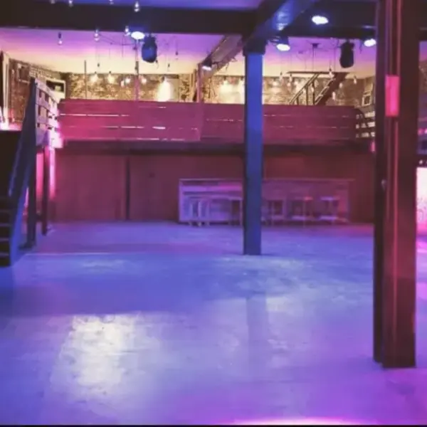 Industrial and Rustic Large Locale with a Gallery