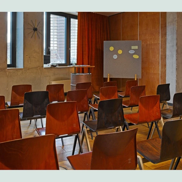 space available @ 25hours Hotel in Hamburg