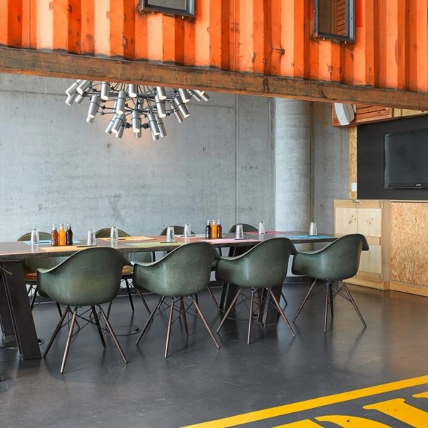 space available @ 25hours Hotel in Hamburg 