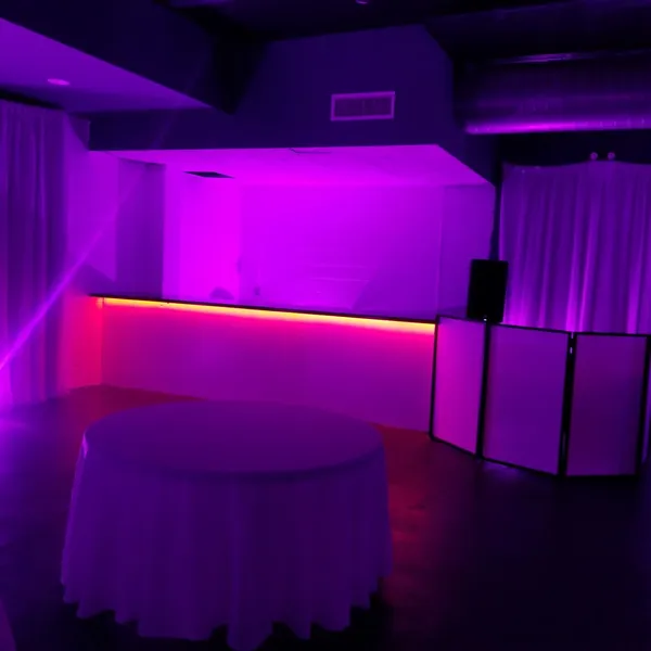 Modern Lounge with Bar