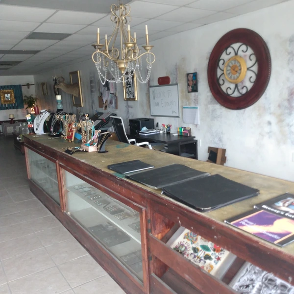 Beautiful and Elegant Tattoo parlor