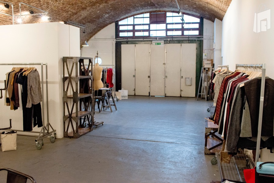 RETAIL SHOWROOM LONDON