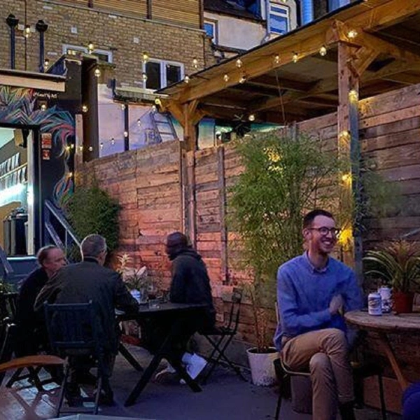 Artsy Garden Space in Kentish Town