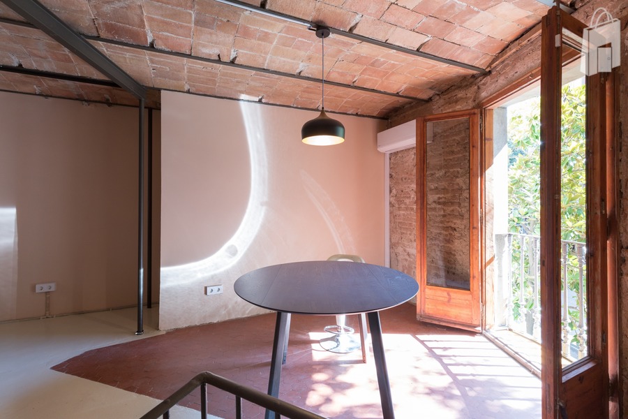 The interior is pretty spacy and lighty