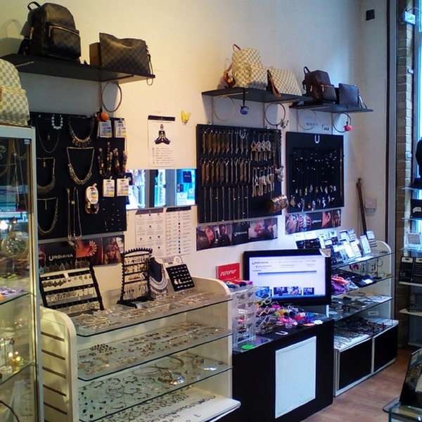 Trendy Jewelry Boutique with In-store space in Shoreditch