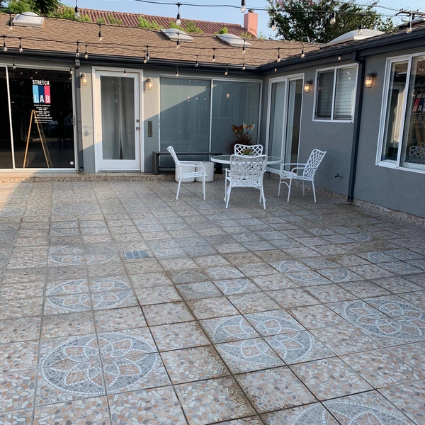 Indoor and outdoor space available for boutique, kiosk, retail carts, holiday pop-up shop 