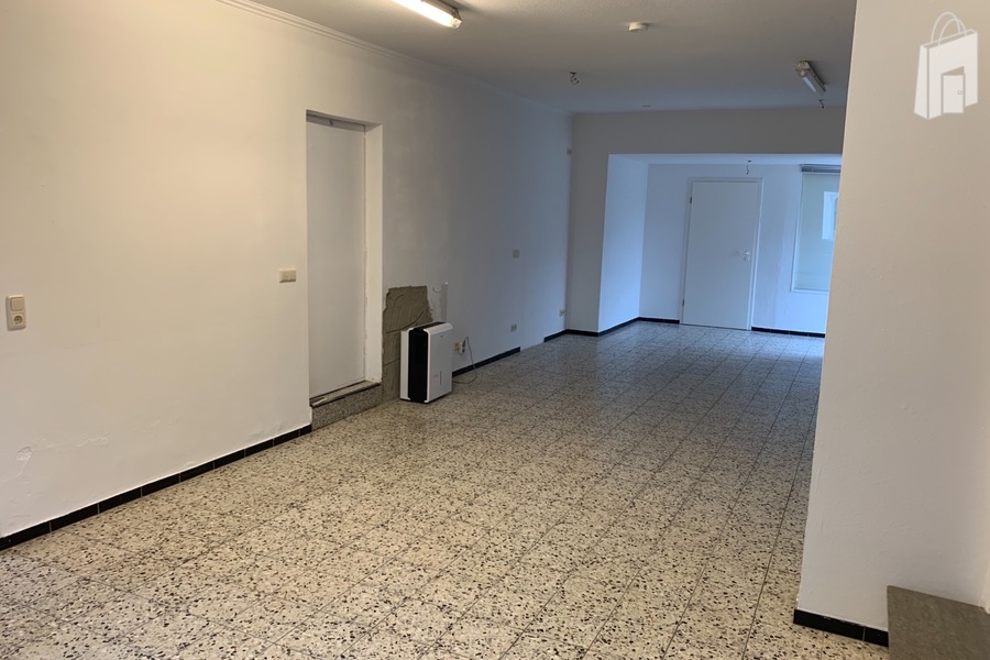 Aus Richtung Ladentür