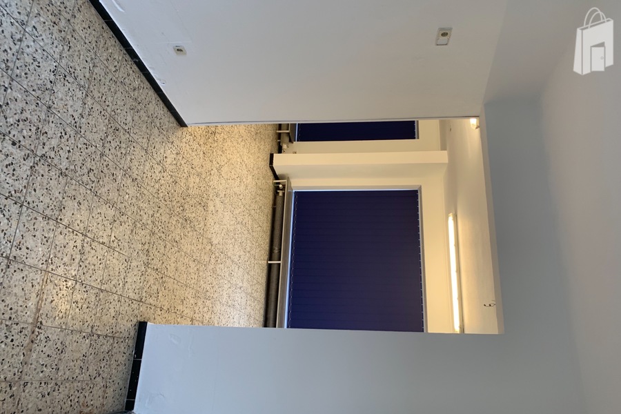 aus dem kleineren Teil in den großen fotografiert