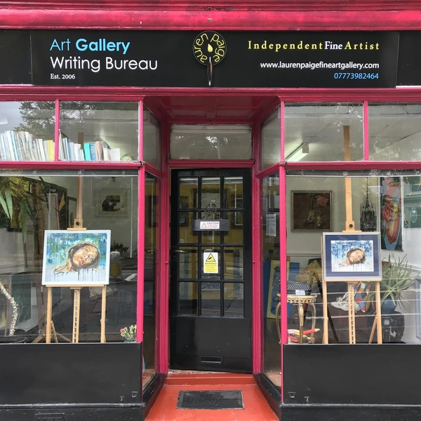 Creative Wall / Shelf space in Nottingham