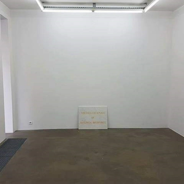 Captivating pop-up gallery in the Marais Paris