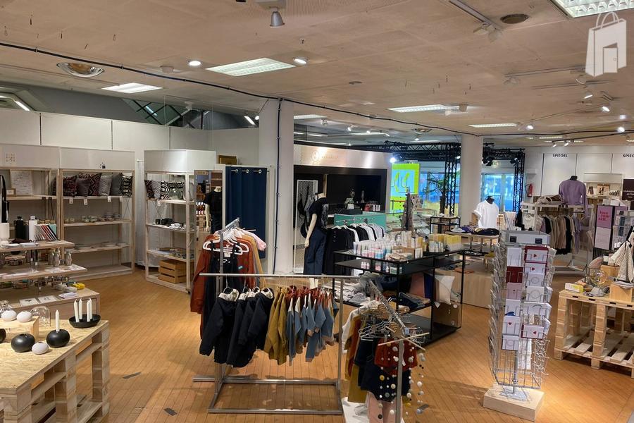 Erdgeschoss Shop Women Founded