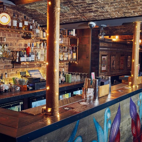 Basement pop-up space in London