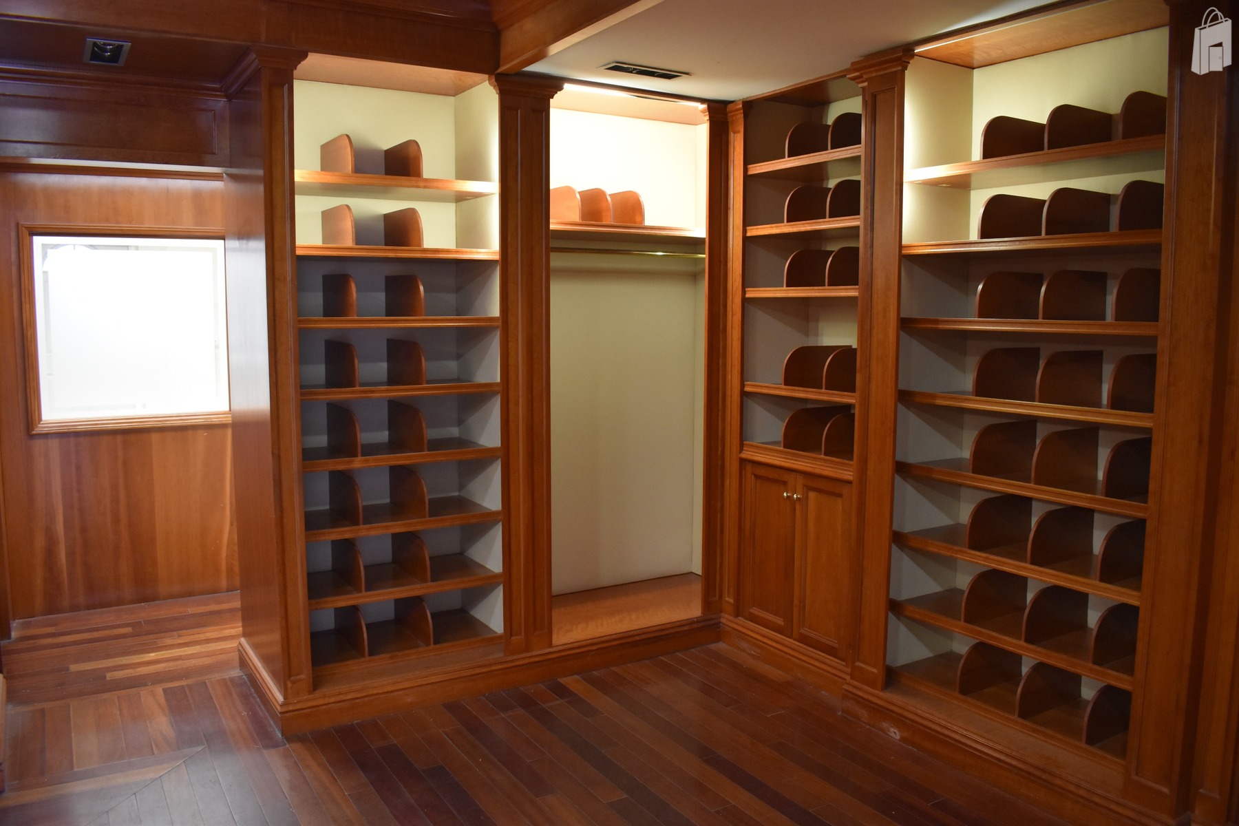 Shelving and item display