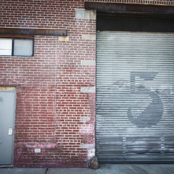 An Entire Building  with Gallery And Loft