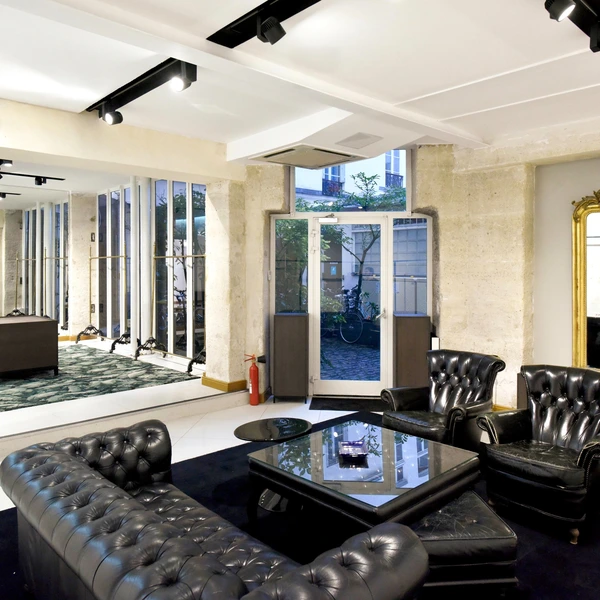 Show-room in the heart of the historical area of Paris called le Marais.